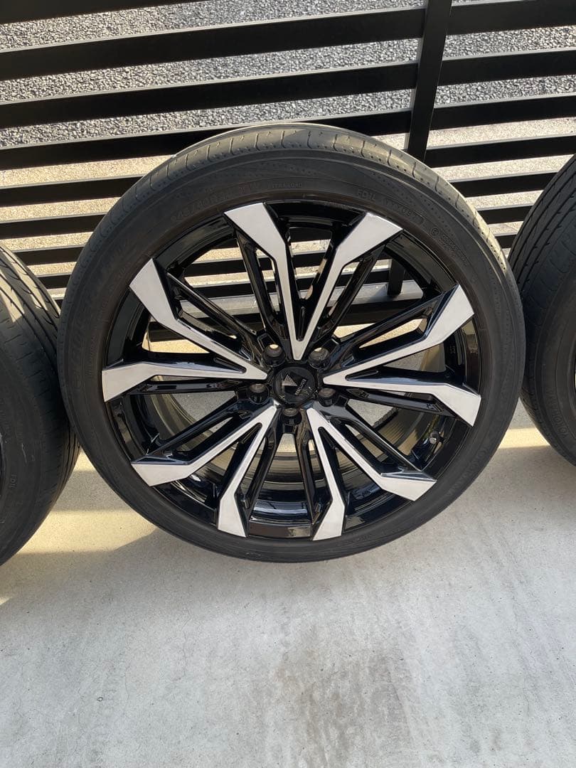 ホ*ト様 モデリスタ20インチホイール ガリ傷は直しています。 とても良いホイー