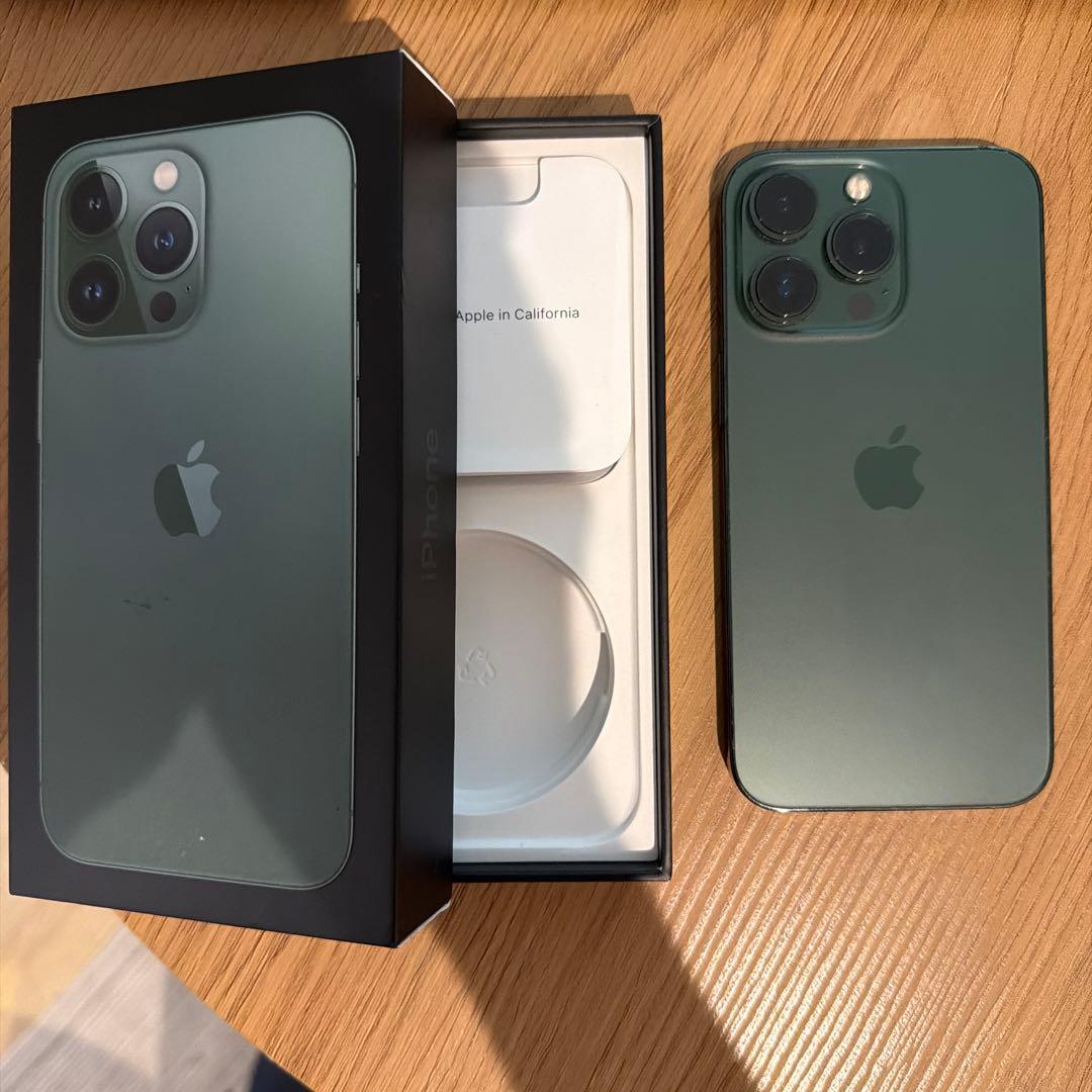【美品】iPhone13 Pro 256GB アルパイングリーンSIMフリー