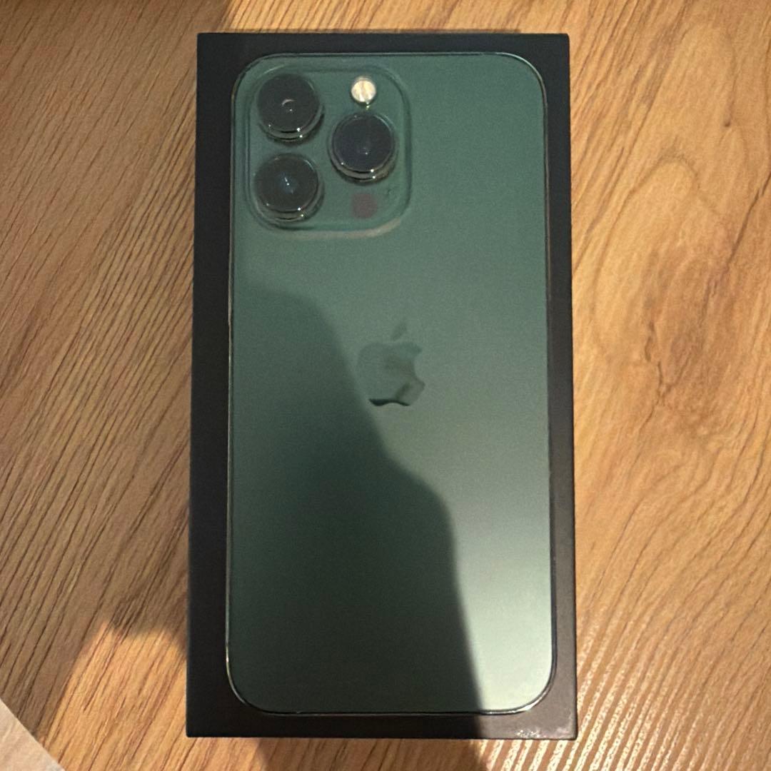 【美品】iPhone13 Pro 256GB アルパイングリーンSIMフリー