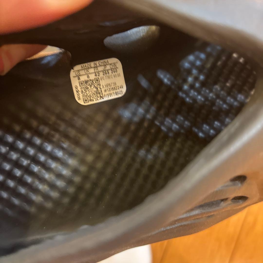 イージー フォームランナー　YEEZY Foam Runner