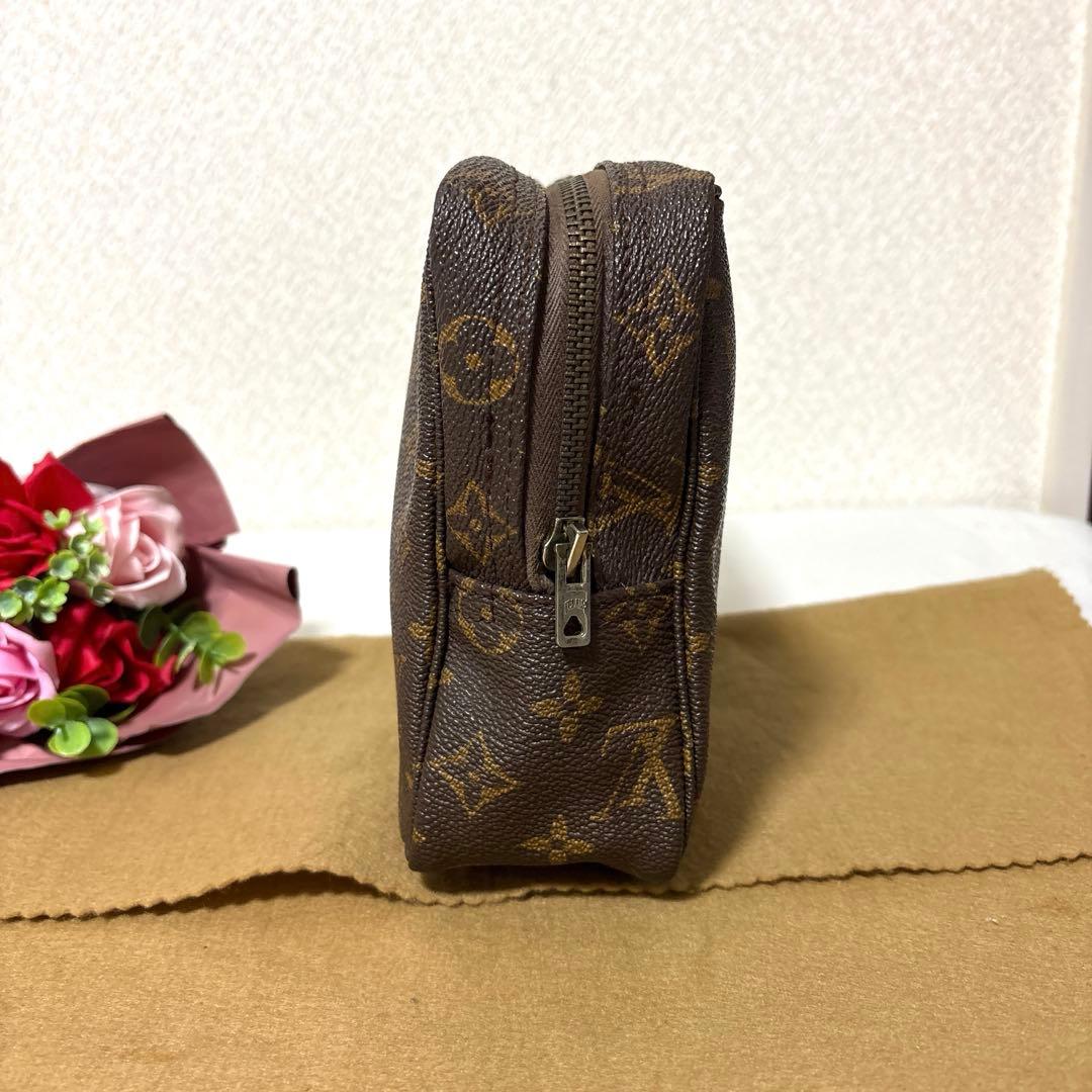 美品 LOUIS VUITTON ルイヴィトン トゥルーストワレット23