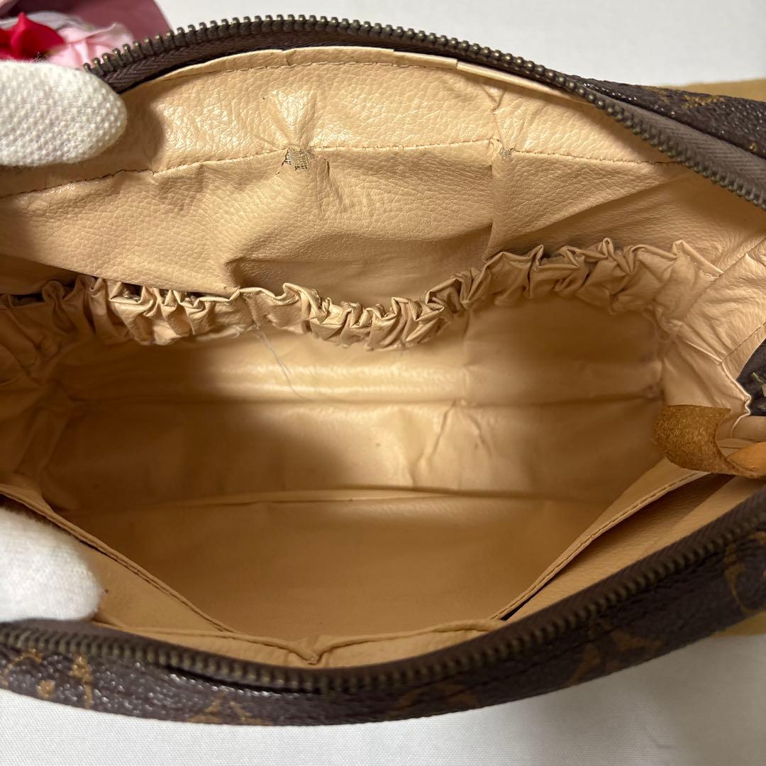 美品 LOUIS VUITTON ルイヴィトン トゥルーストワレット23