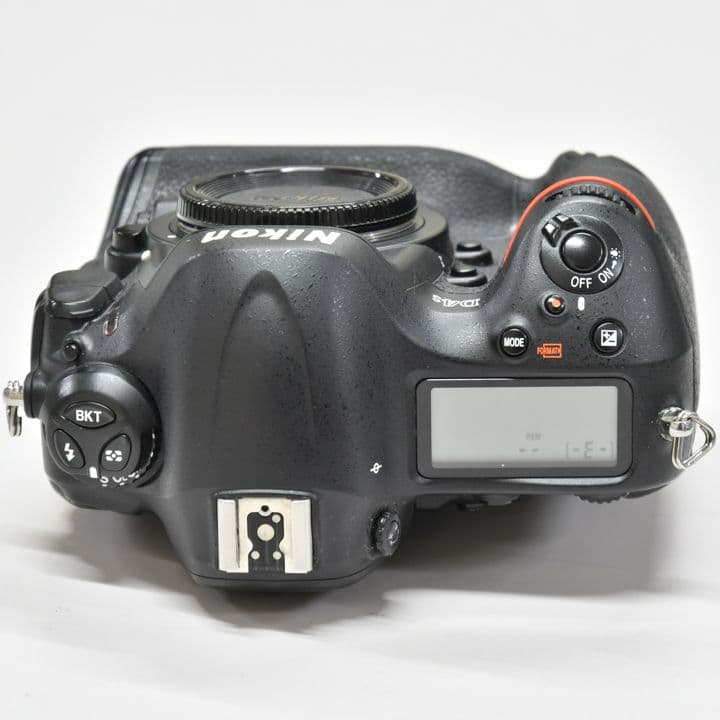 U★Nikon D4s デジタル一眼レフカメラ　ショット数10万回未満