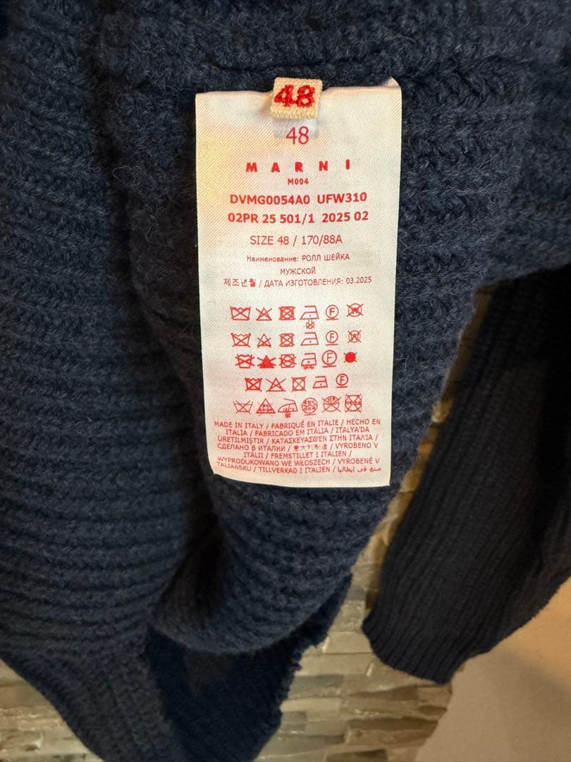 MARNI マルニ　ネイビー タートルネックニット２０２５ＡＷ