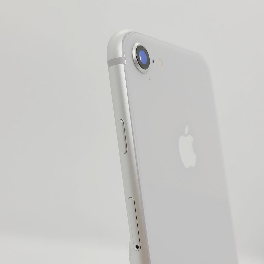 美品 Apple iPhone 8 シルバー 64GB SIMフリー