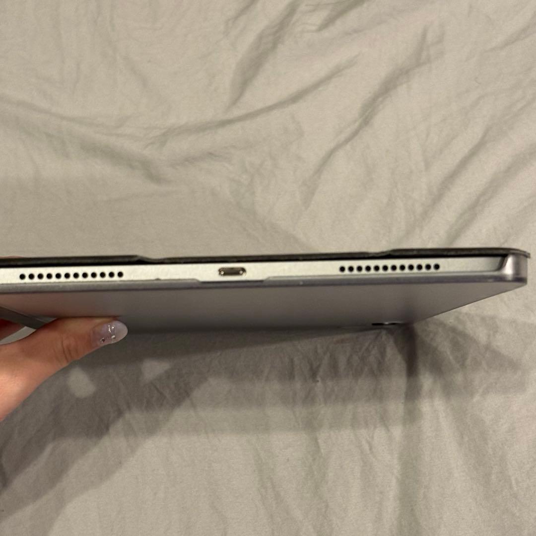 美品　iPad Air 第5世代　64GB Wi-Fiモデル　スペースグレイ