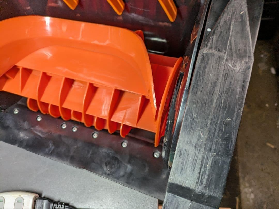 K*ム様 使用品 電動除雪機 専用バッテリー2個+専用充電器付き 除雪機 折りた