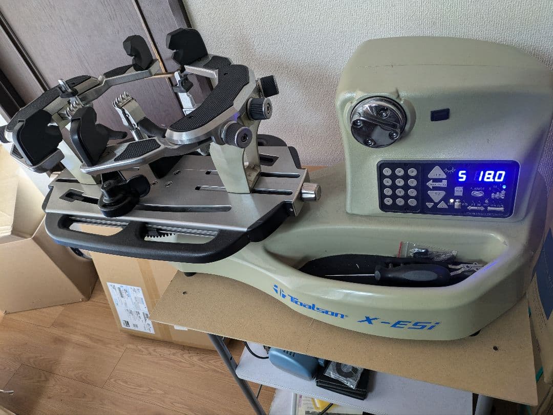 トアルソン　X-ESi 　ガット張り機