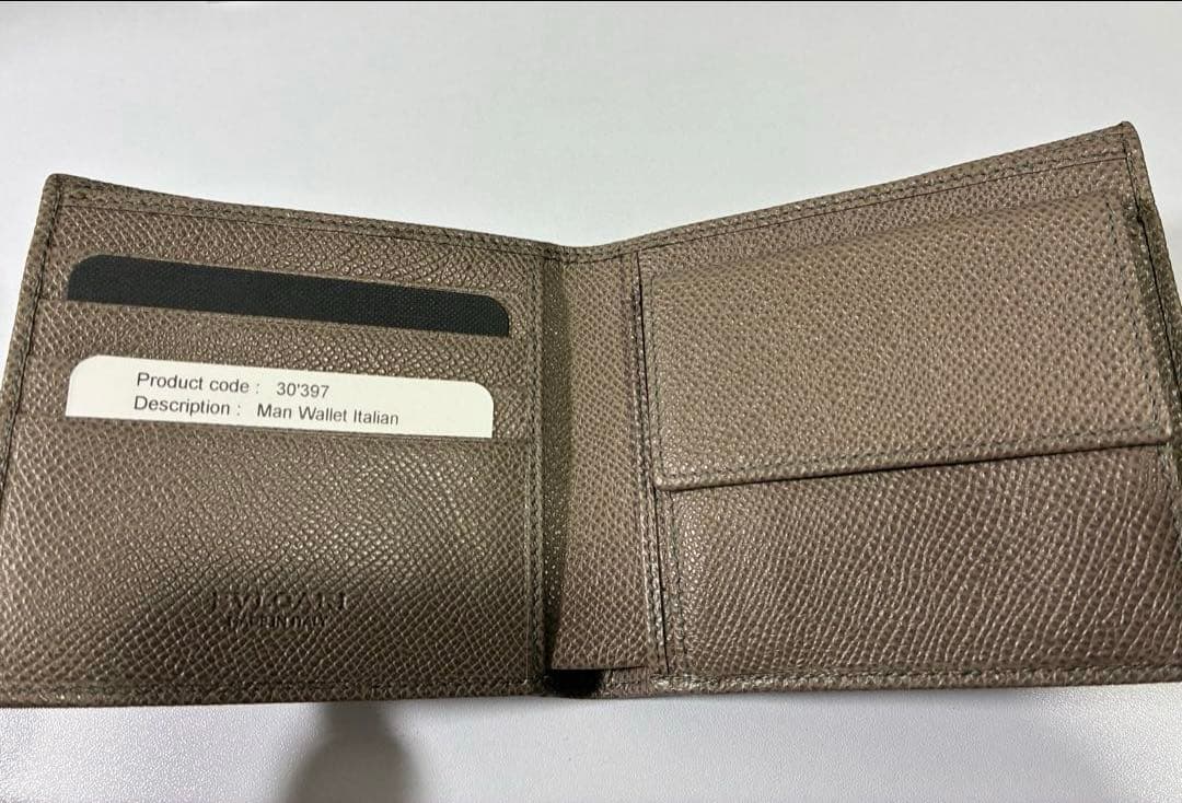 u*9様 BVLGARI 折り畳み財布