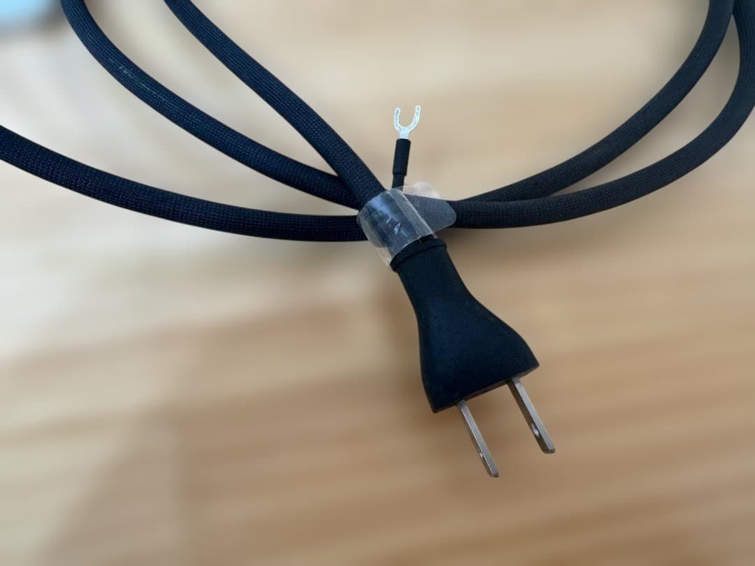 Apple Studio Display 傾き調整スタンド 目立つ傷なし