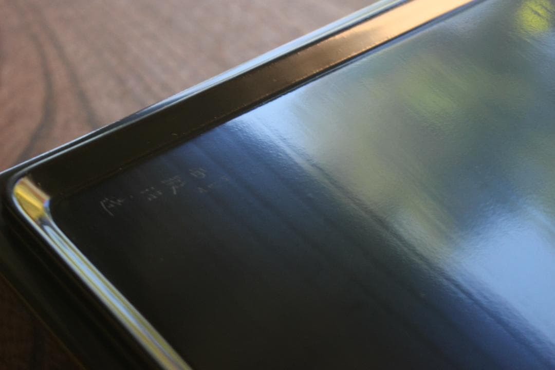 デッドストック！上質内朱黒漆に極上菊沈金の映える輪島塗二段重（検重箱お重