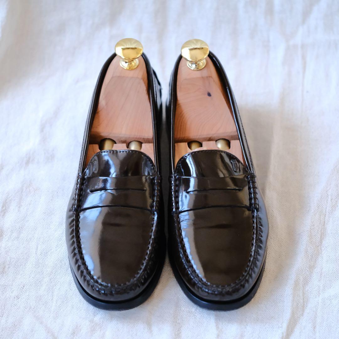 TOD’Sトッズ　パテントドライビングローファー　茶35