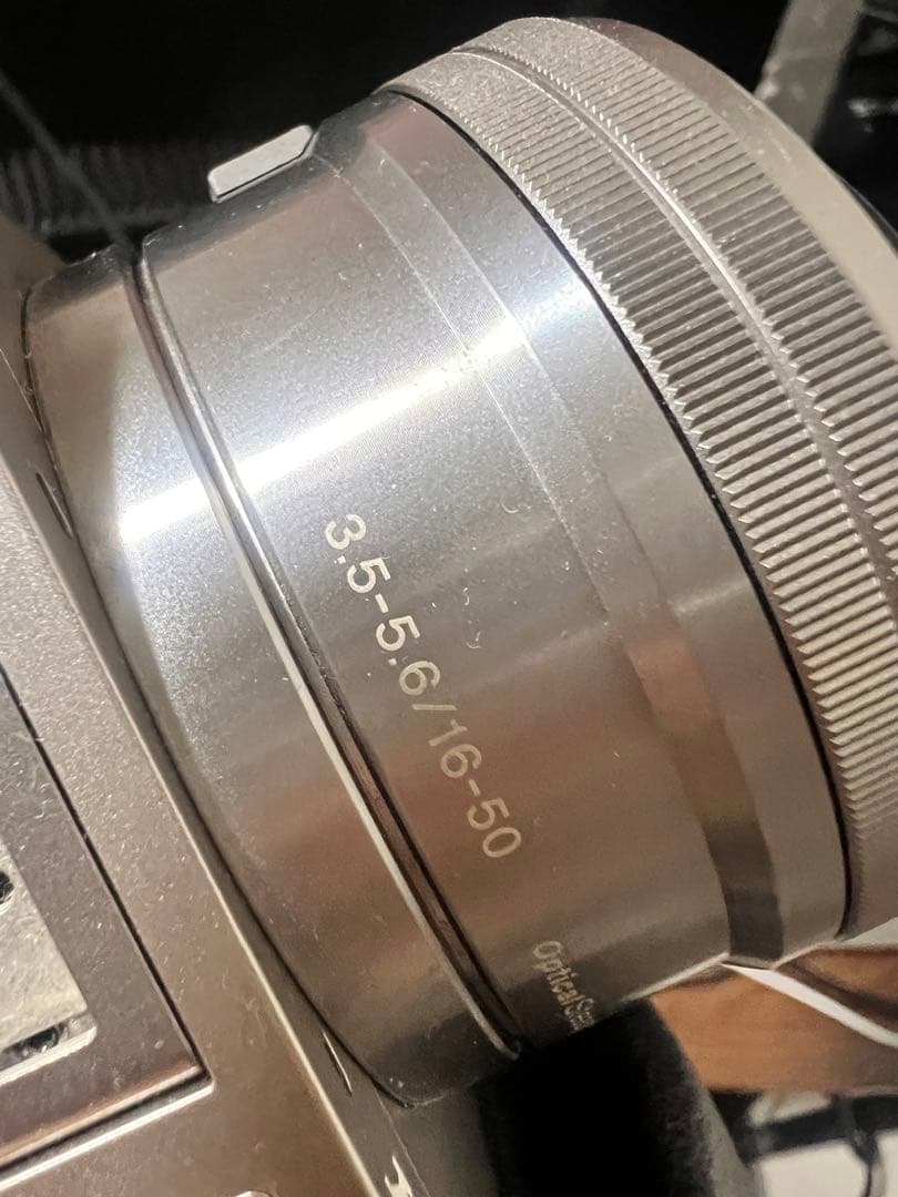 Sony α6000 ミラーレスカメラ本体、レンズ2個