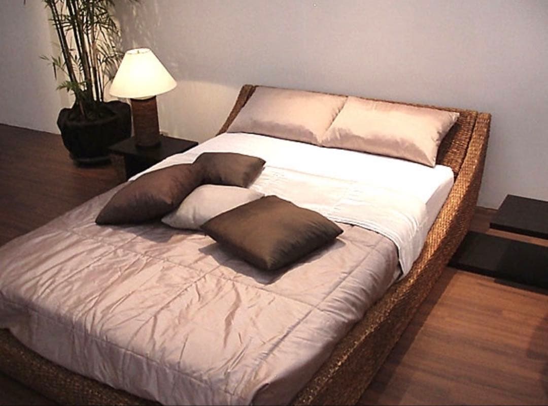 【中古:良品】PERFORMAX モダンラタン風ベッド 195x140cm