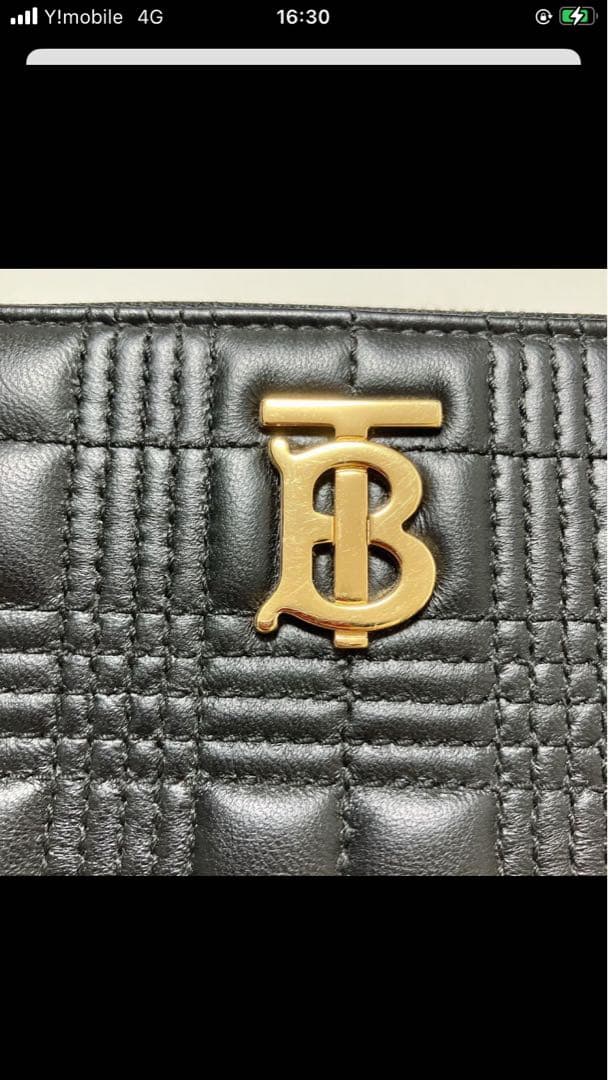 極美品　BURBERRY レザーラウンドジップ長財布　キルティング　黒　TBロゴ
