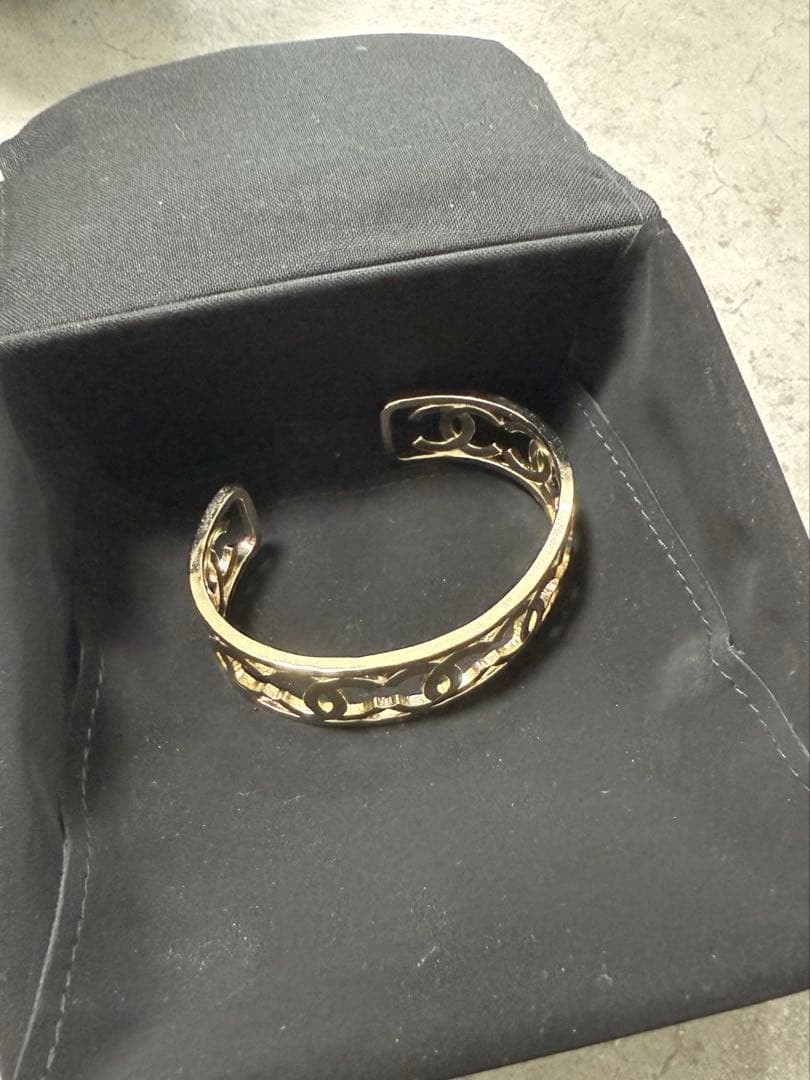 【限定価格・新品未使用】シャネル バングル