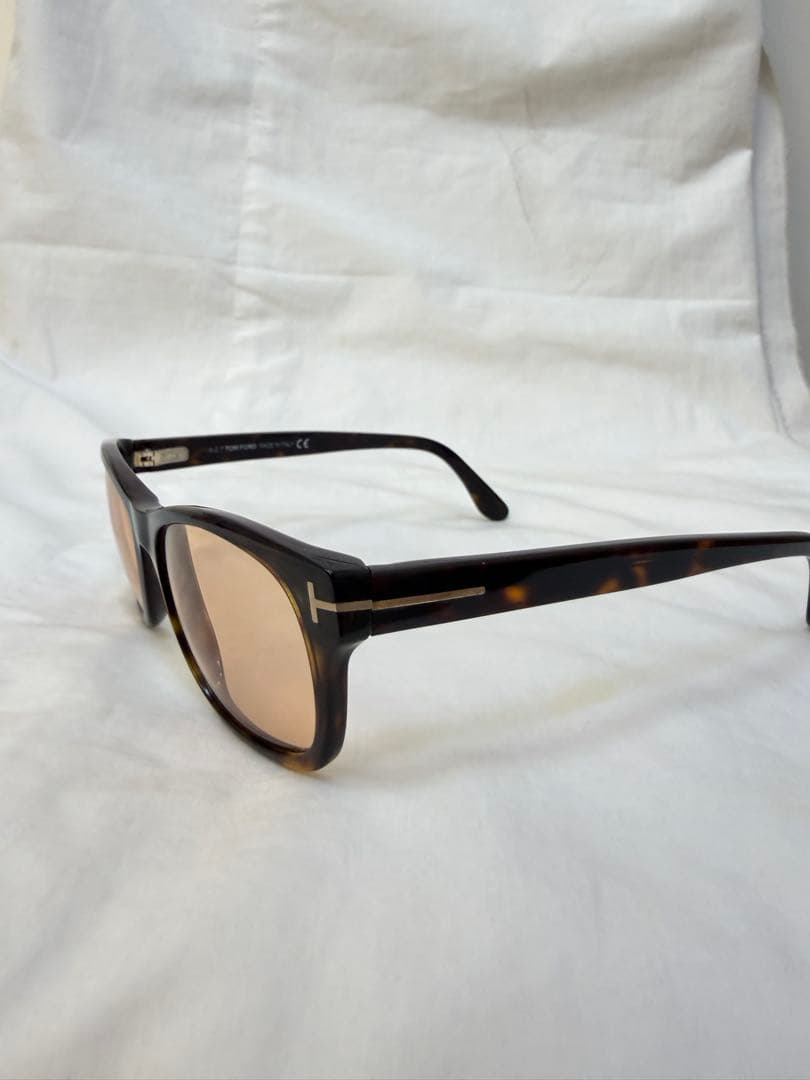 トムフォード TF5147ブラウンレンズ 52□17 メガネ サングラス　度なし