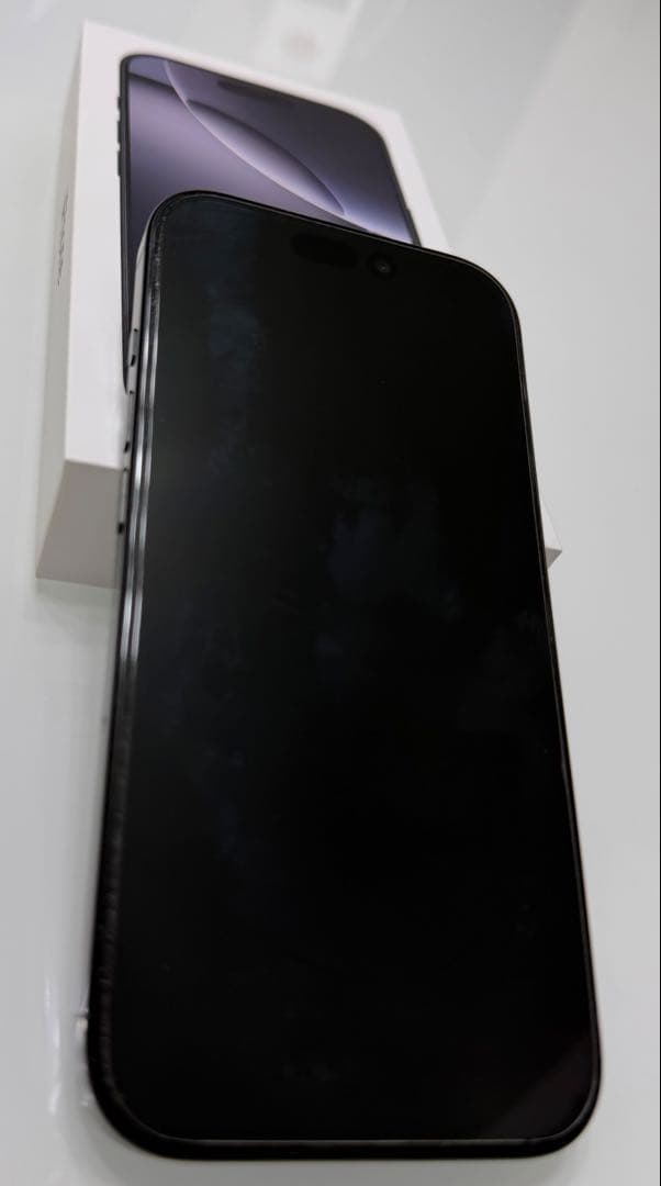 美品 iPhone16PRO 512GB ブラックチタニウム バッテリー92%