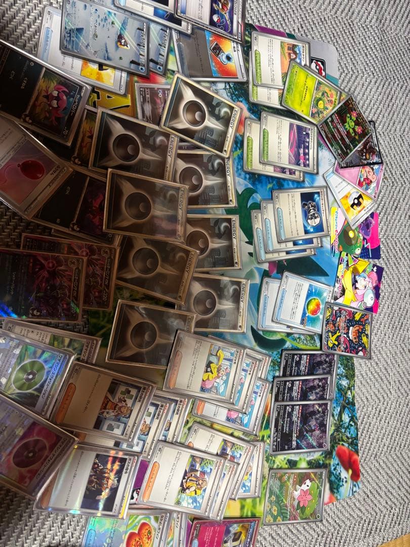 基本悪エネルギー レジェンド ブラッキー 8枚+カードケース、スリーブセット