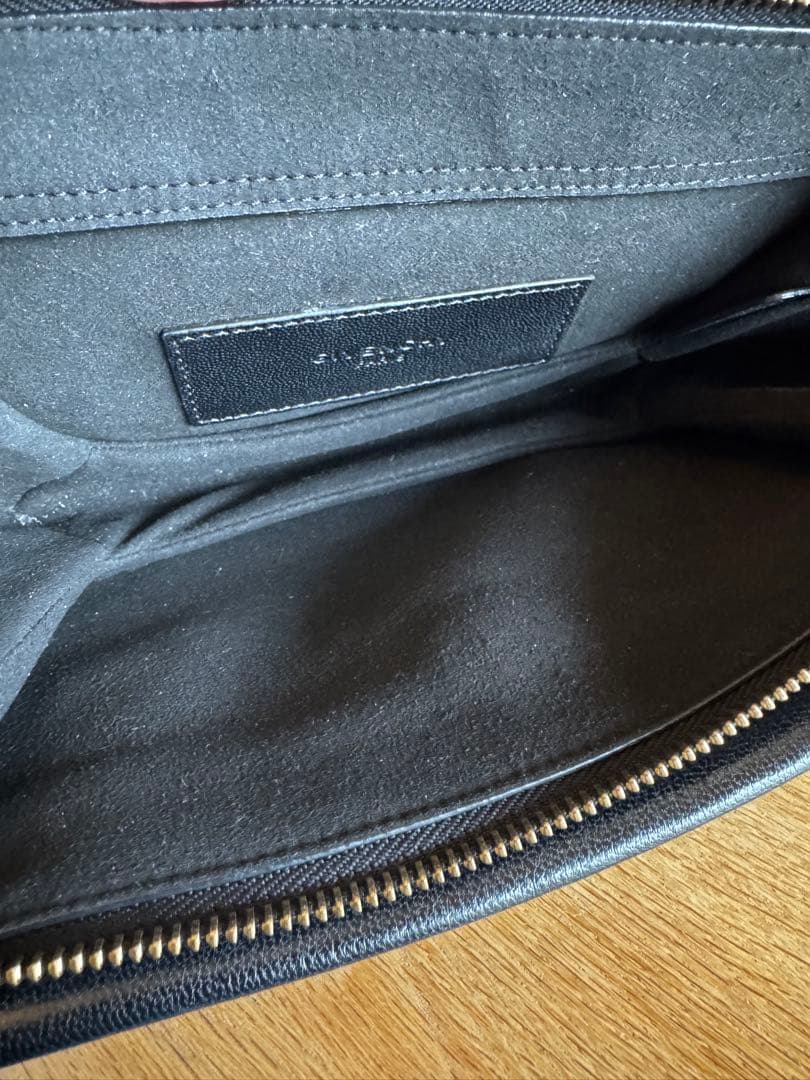 GIVENCHY（ジバンシィ） CROSS 3 （クロススリー）