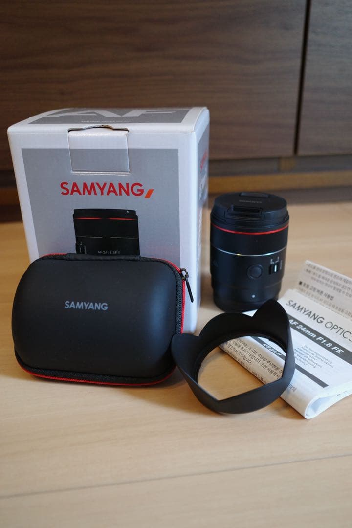 [値下げ中]SAMYANG AF24mm f1.8 メンズケースレンズフード付き