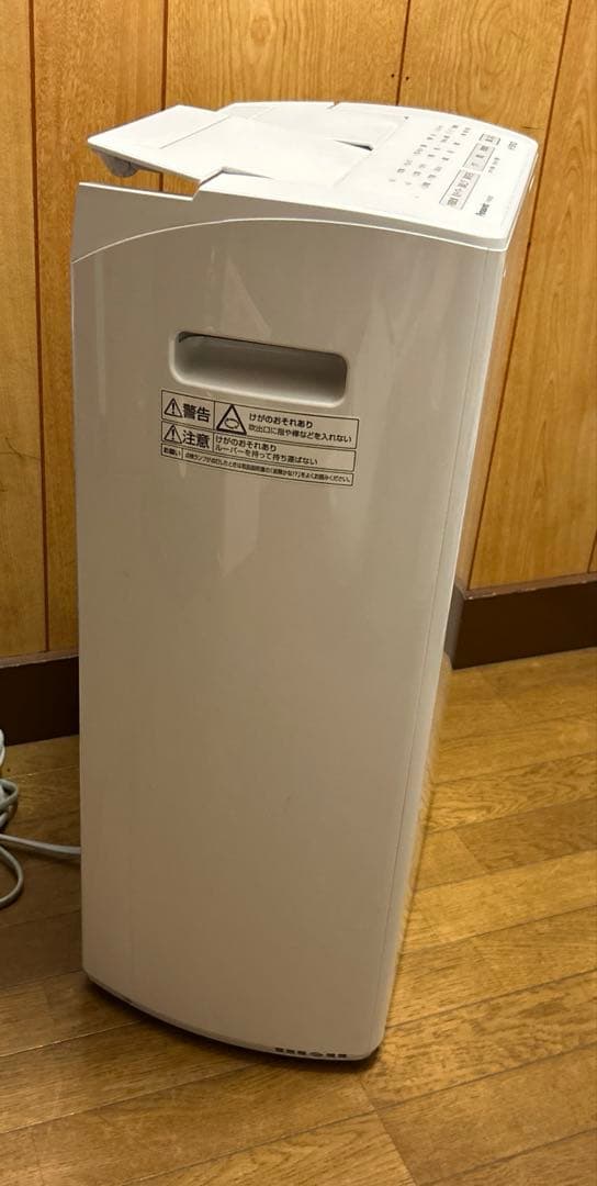 【動作OK】パナソニック 衣類乾燥 除湿器 フラップ不具合あり　2023年製