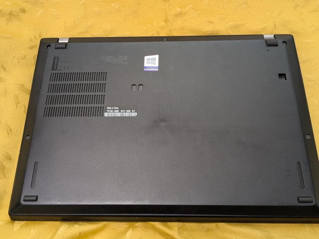 第8世代Core i5 ThinkPad 8GB／256GB 13.3FHD美品