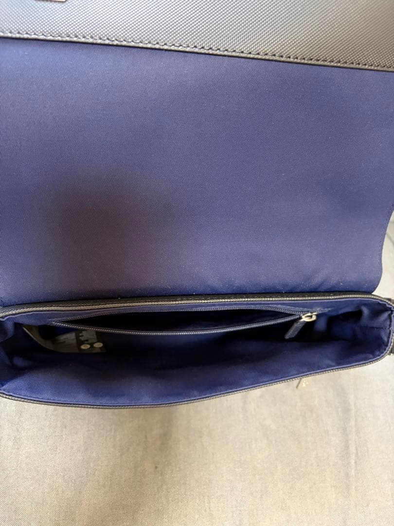 美品　ラコステ LACOSTE ショルダーバッグ ブラック メンズ レディース