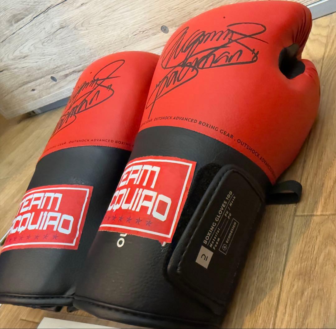 マニー・パッキャオ　直筆サイン入りボクシンググローブ左右セット　Pacquiao