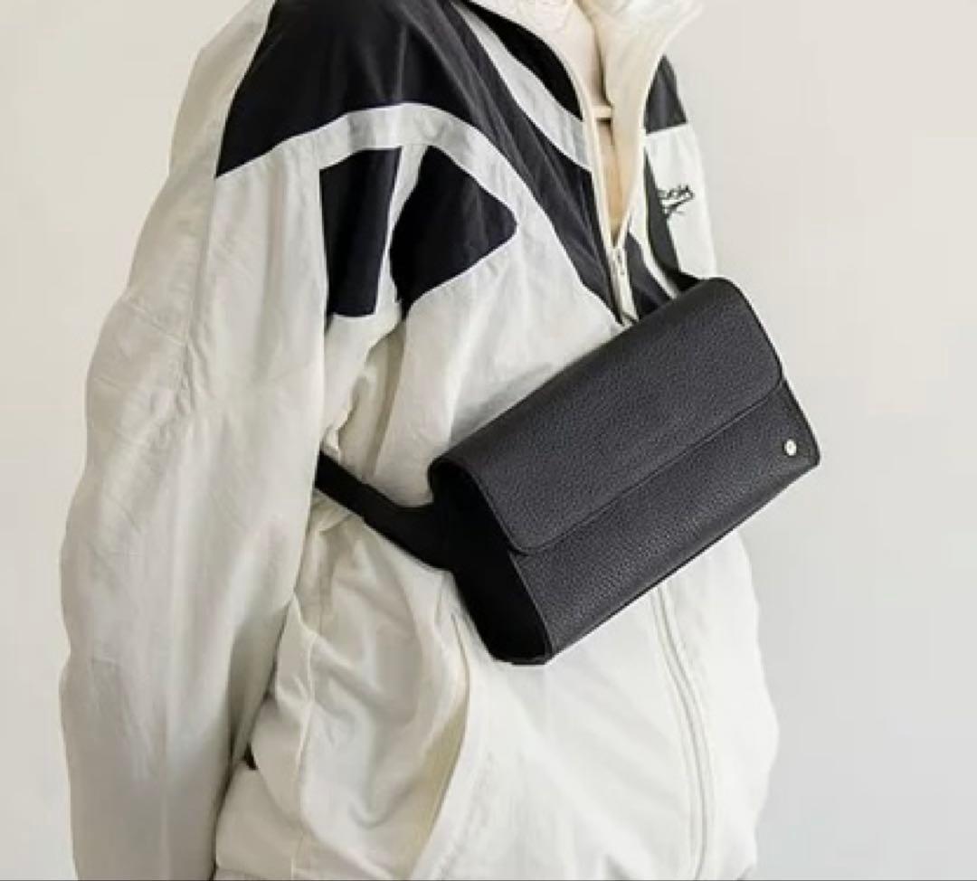 ヘイニ　マリボル　ボディバッグ　ウエストポーチ