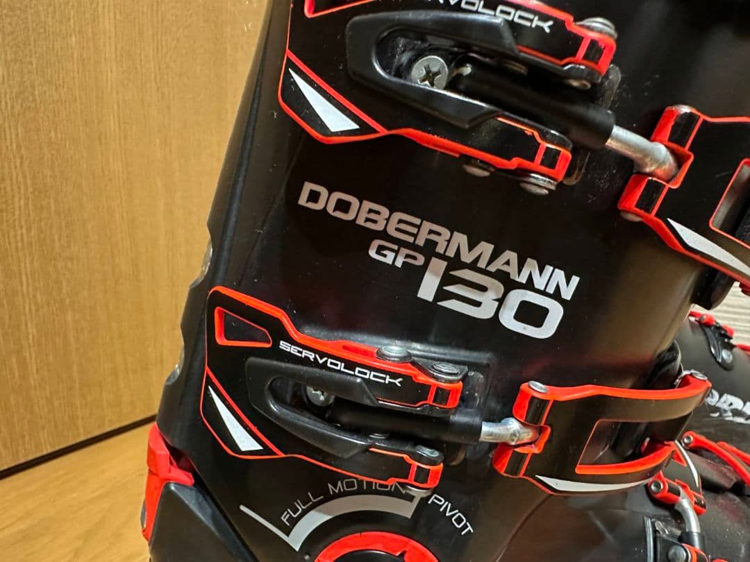 Nordica DOBERMANN GP 130 スキーブーツ