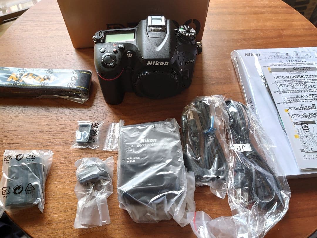 Nikon　D7100デジタル一眼レフカメラ