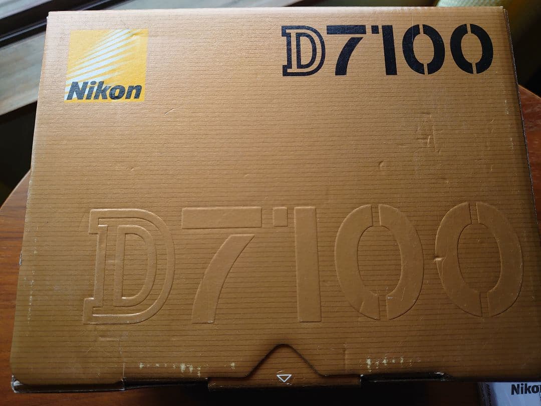 Nikon　D7100デジタル一眼レフカメラ