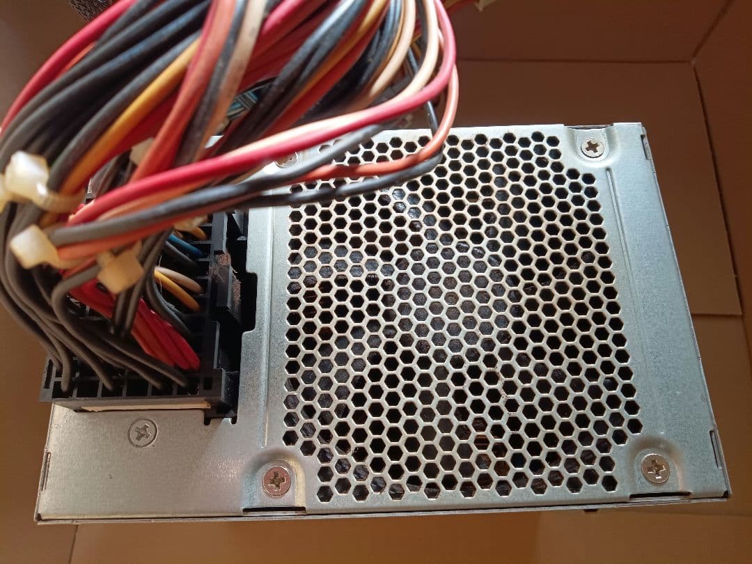 完動品 875W DELL Alienware PC純正品 電源ユニット 非売品