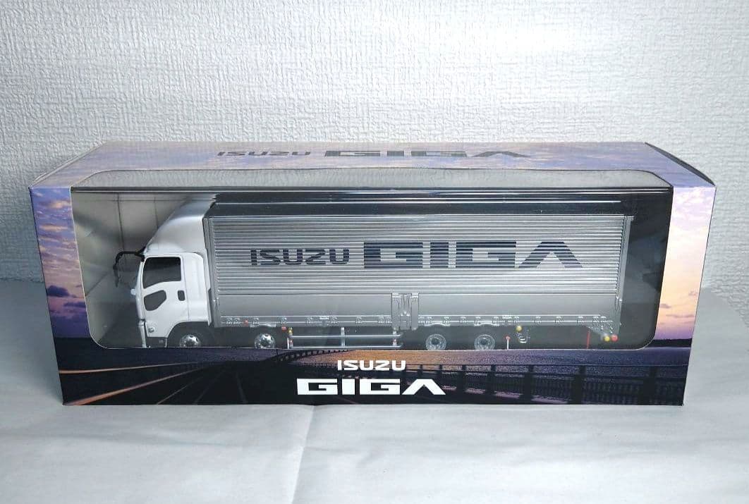 いすゞギガ 1/43スケール　ミニカー　訳あり加工品