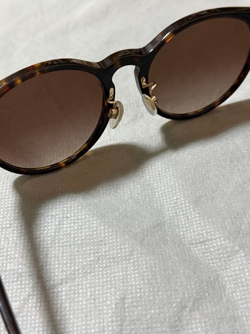 BURBERRY バーバリー　サングラス　BE4351D