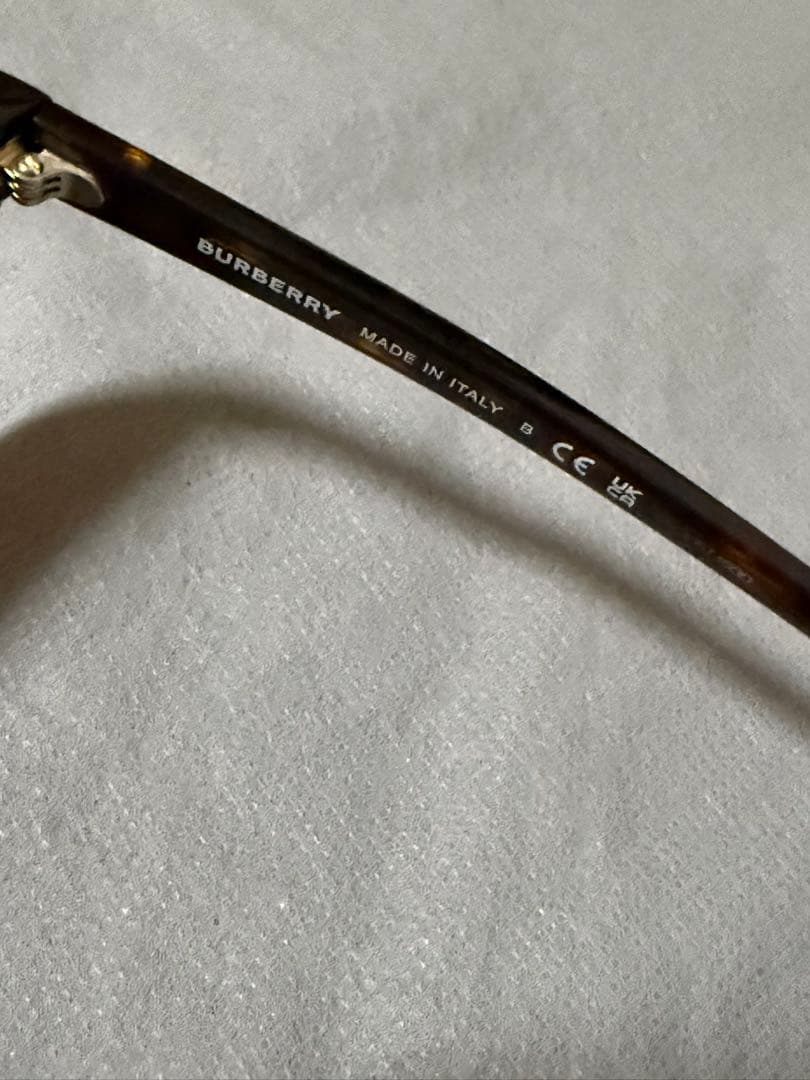 BURBERRY バーバリー　サングラス　BE4351D