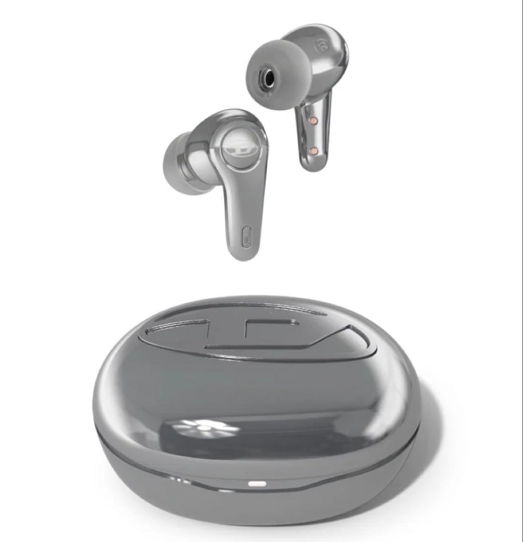 ワイヤレスイヤホン DIESEL アクティブノイズキャンセリング　シルバー