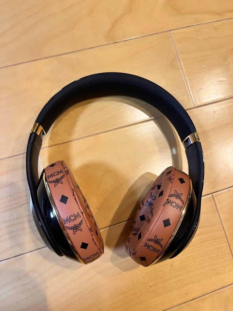 【超希少】Beats by Dre ＆MCMコラボ ワイヤレスヘッドホン 黒