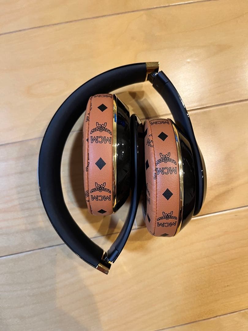 【超希少】Beats by Dre ＆MCMコラボ ワイヤレスヘッドホン 黒