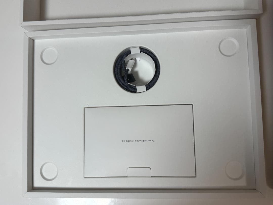 M3チップ搭載13インチMacBook Air - ミッドナイト