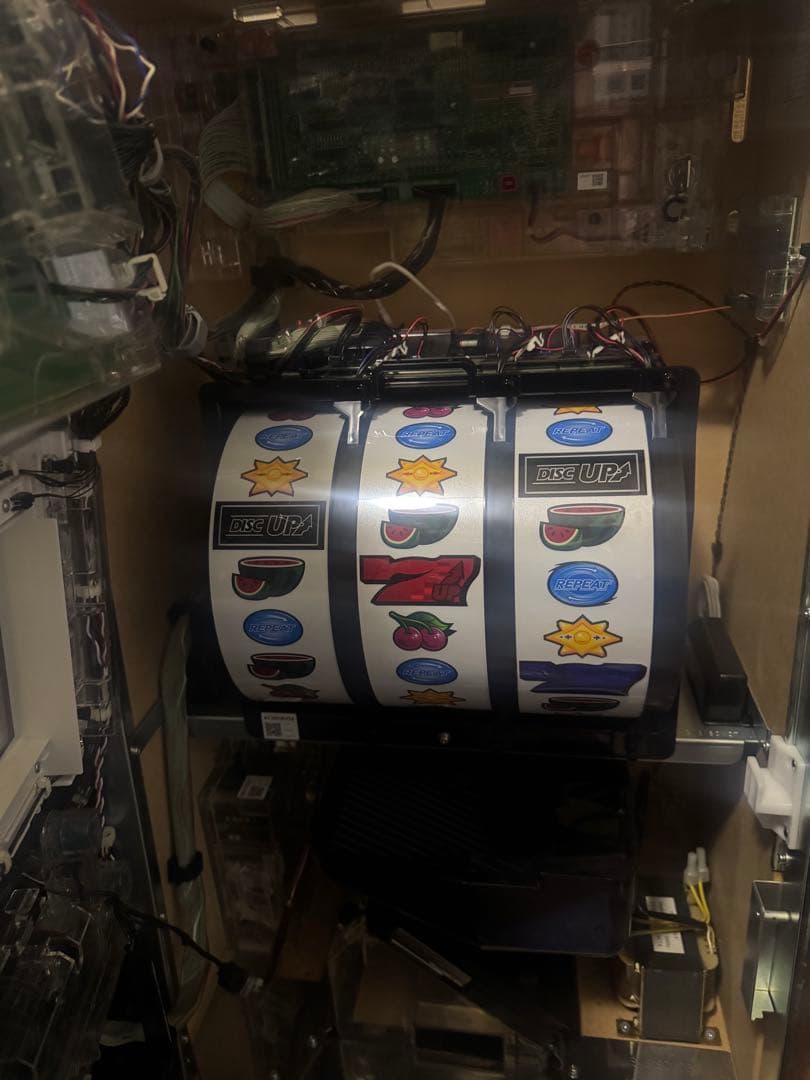 DISC UP スロットマシン