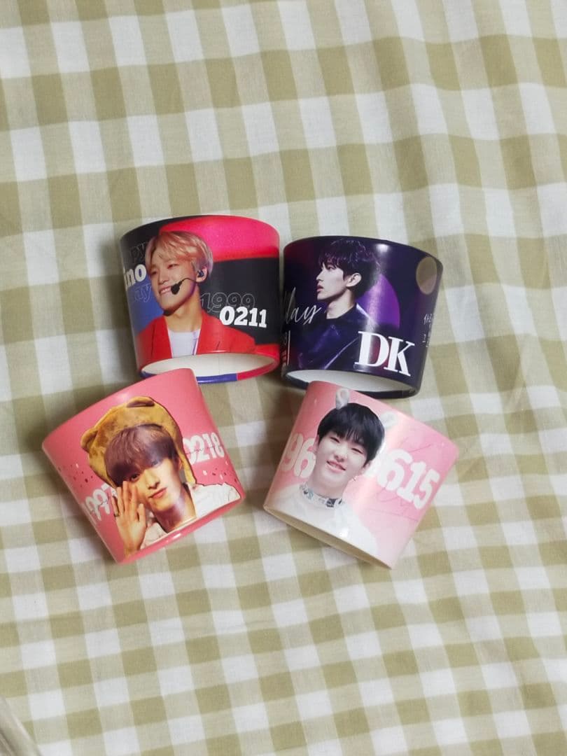 【年末セール】SEVENTEEN トレカ160枚以上 旧ペンライト付きまとめ売り