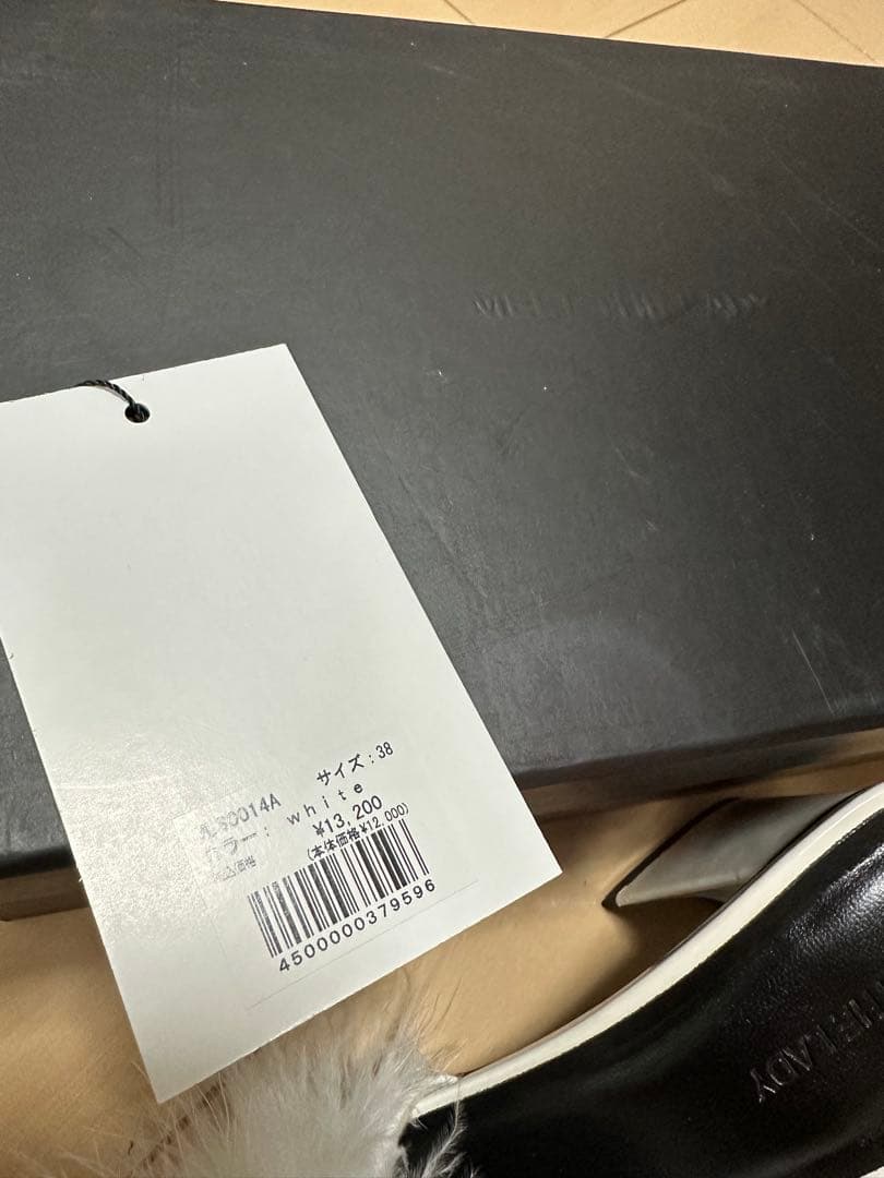 MELT THE LADY ポインテッドトゥファーミュール