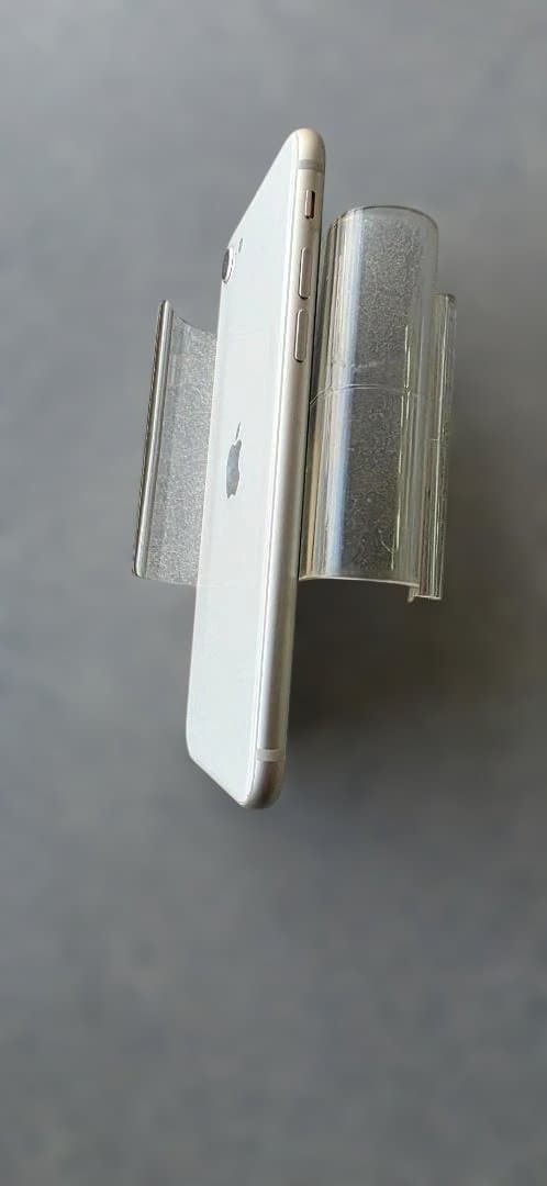 Apple iPhone SE 本体　ジャンク品