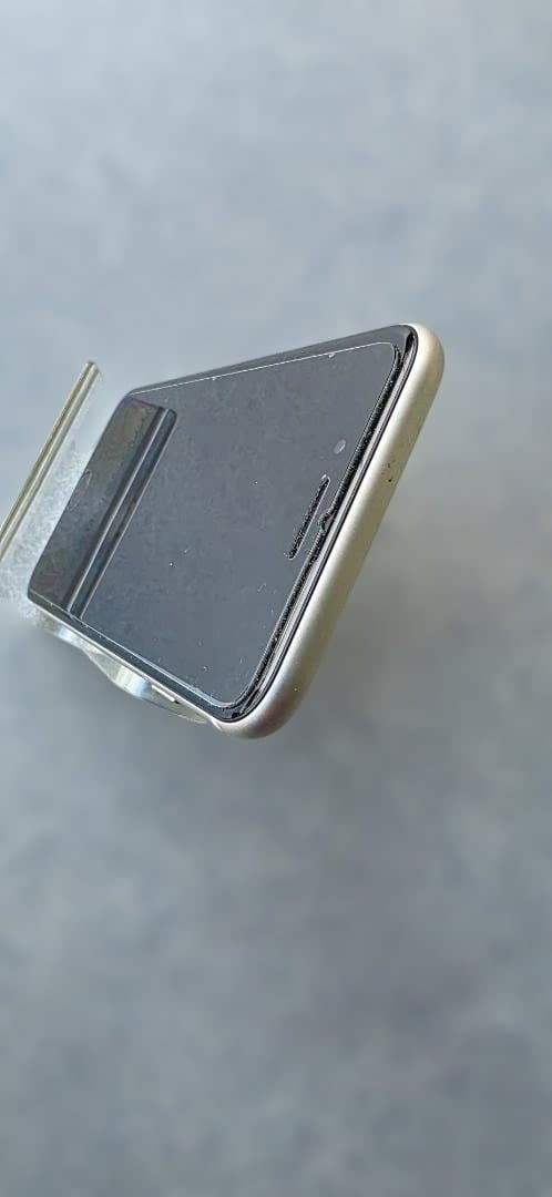 Apple iPhone SE 本体　ジャンク品