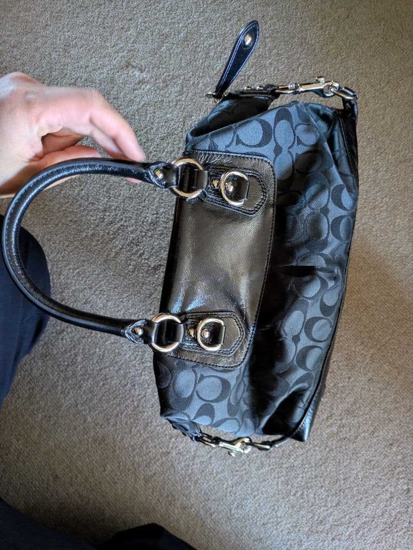 2010年頃購入　Coach ブラック ハンドバッグ