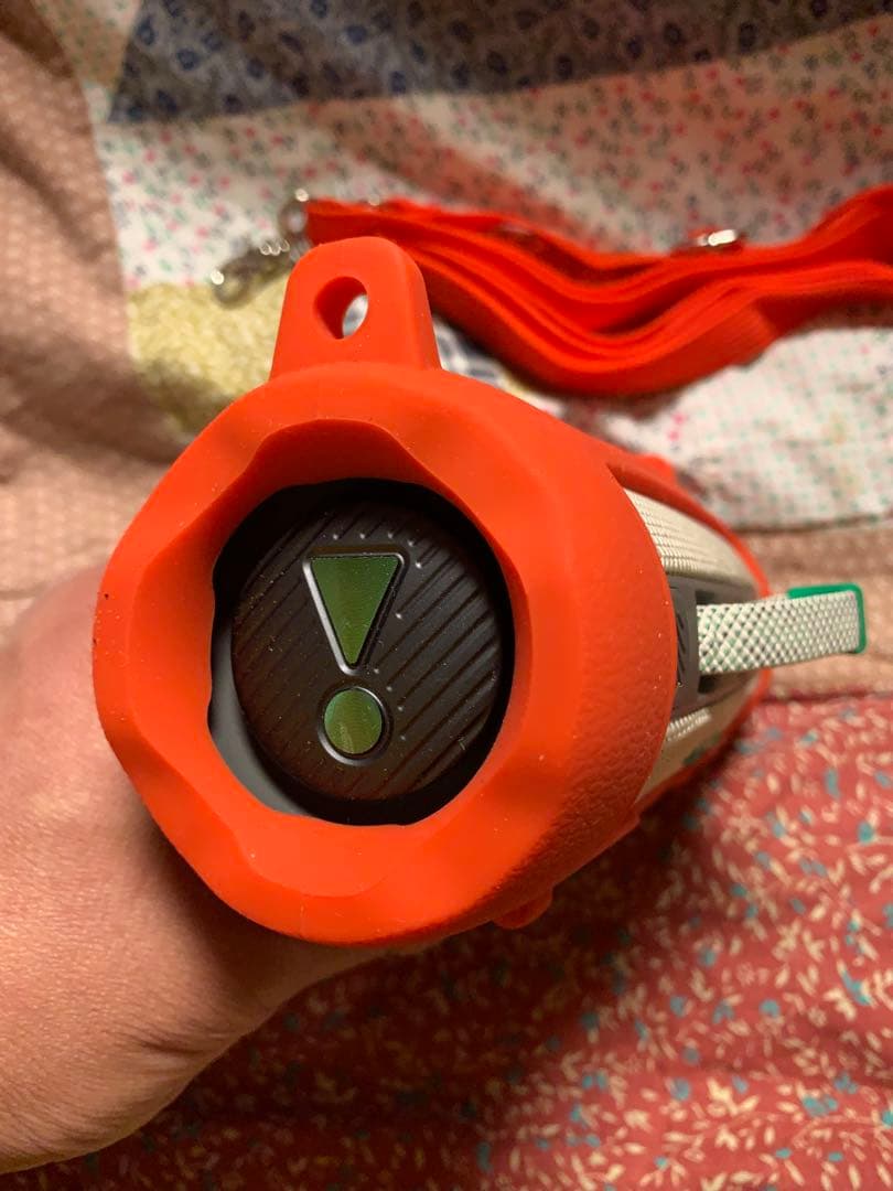 JBL FLIP7 ワイヤレススピーカー　レッドシリコンカバー付き