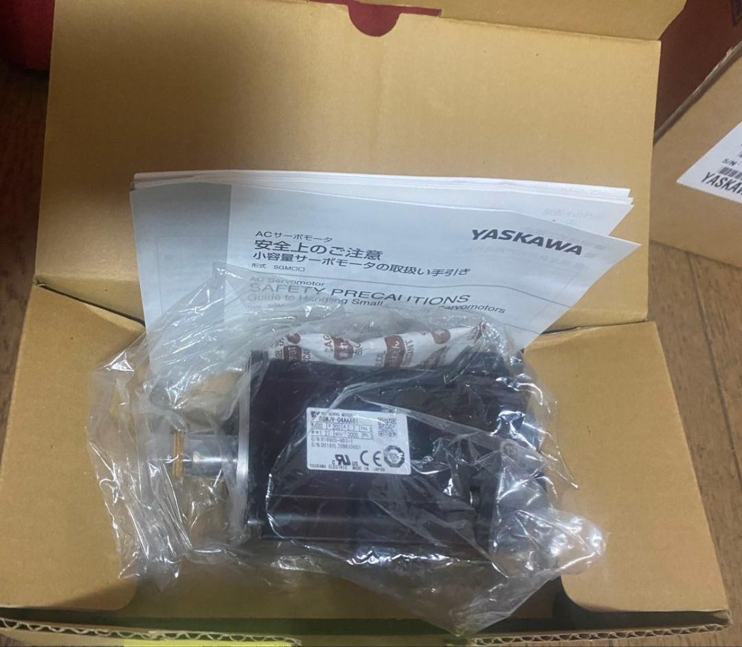 安川電機 SGMJV-04AAA61 ACサーボモーター S未使用