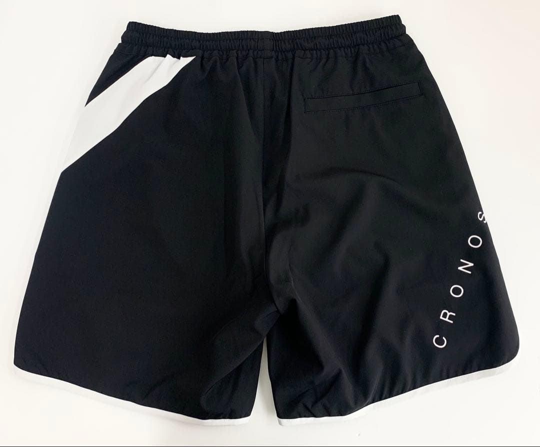 あ*様 【M158】 新品 CRONOS ショートパンツ 36 ブラック×ホワイ